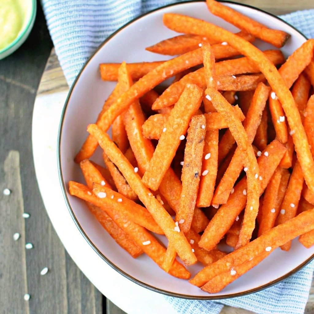 Alexia Sweet Potato Puffs: Quick, Crispy & Kid-Approved Air Fryer Favorite 2 alexia sweet potato puffs crispy serving